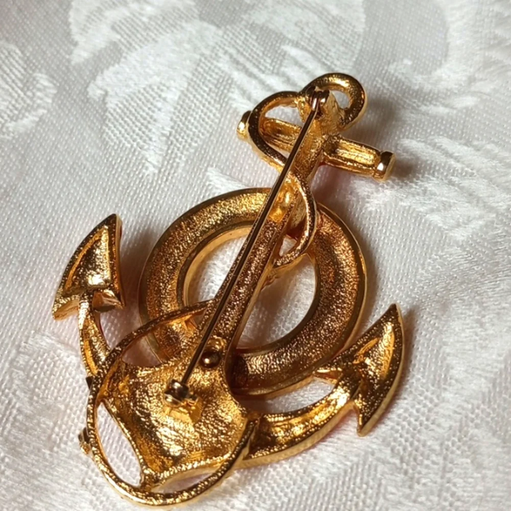 Nautical Brooch Red White Anchor Ring Enamel Gold Tone Pin 2x2in